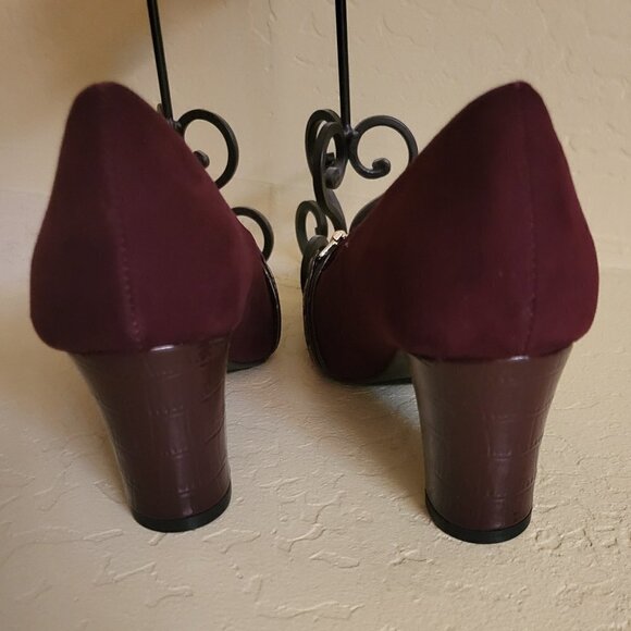 Karen Scott Penzey Womens Faux Suede Square Toe Pumps Size 5 NIB - Picture 4 of 8